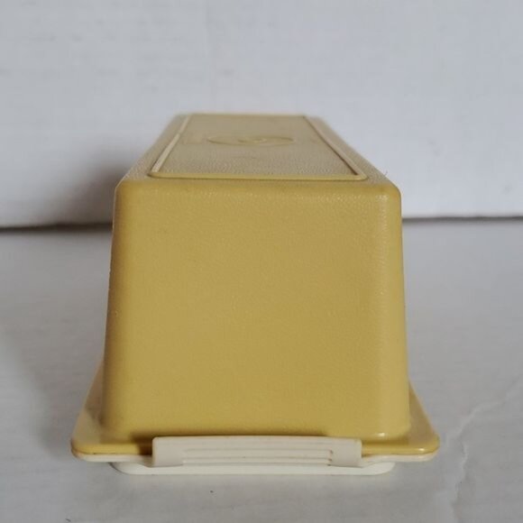 Vintage Tupperware Butter Dish Container Saver Mustard Gold Almond - Picture 6 of 16